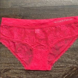 Victoria’s Secret hiphugger panty size large Nw/oT